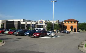 Wyndham Bloomington - Mall Of America